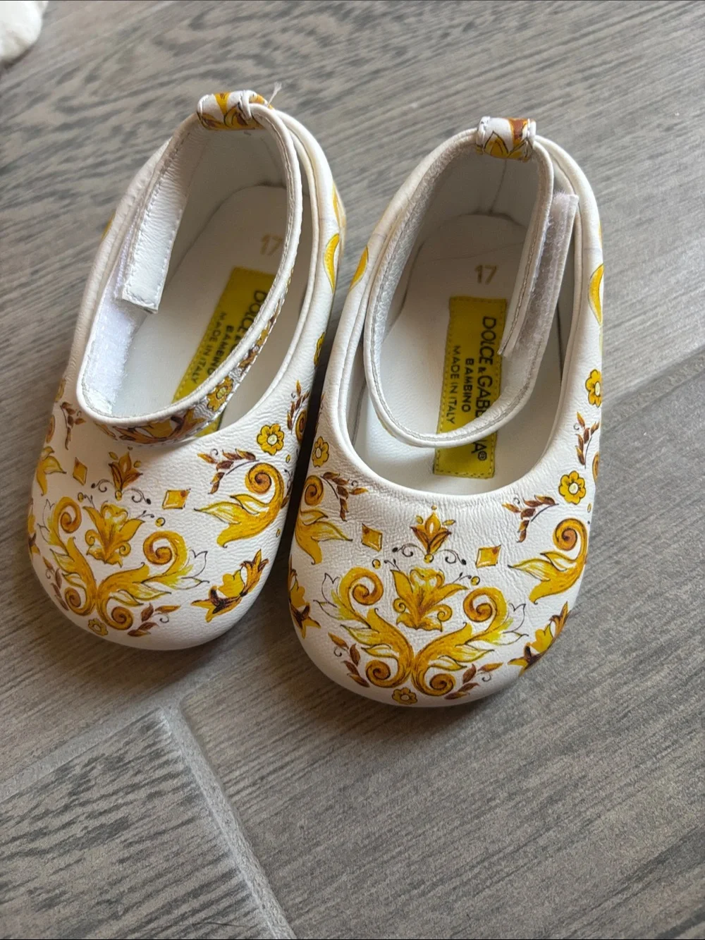 Dolce & Gabbana White and Yellow Baroque-Print Baby Ballet Flats